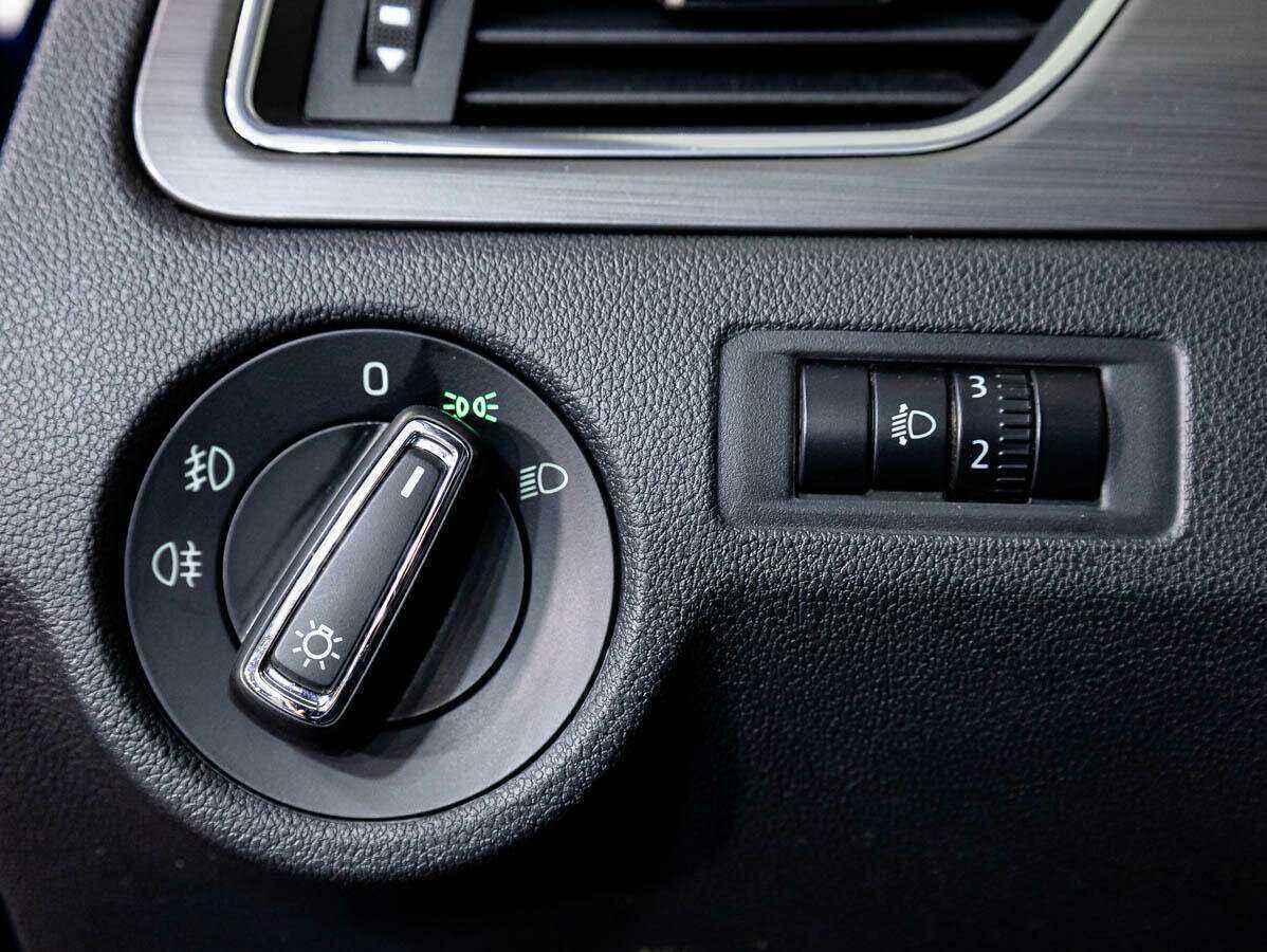 Skoda Rapid, 2017 Фото №14