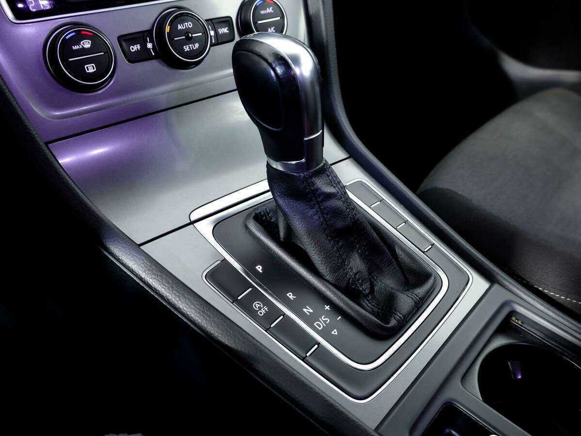 Volkswagen Golf, 2013 Фото №15