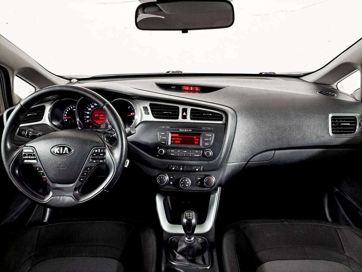 Kia Ceed, 2015 Фото №12