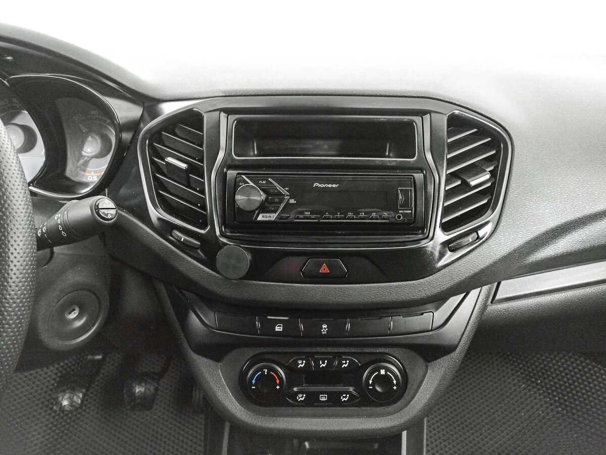 Lada (ВАЗ) Vesta, 2018 Фото №13