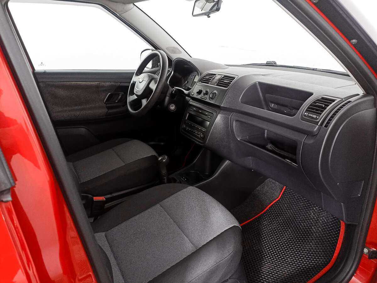 Skoda Fabia, 2012 Фото №8