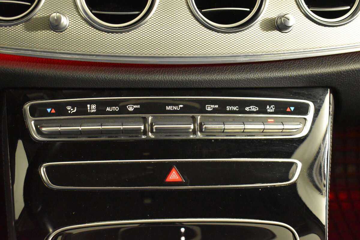 Mercedes-Benz E-Класс 200, 2018 Фото №18