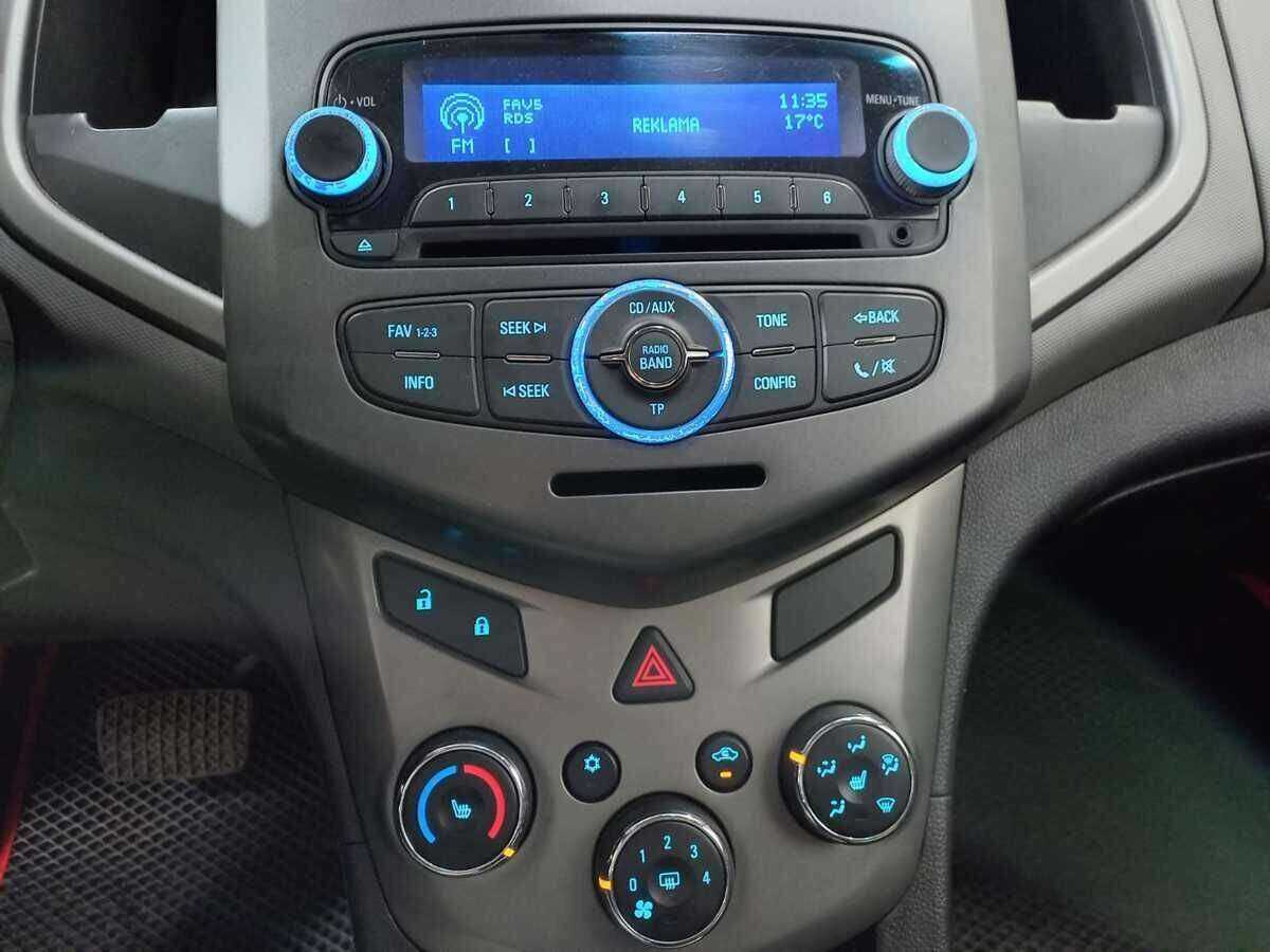 Chevrolet Aveo, 2013 Фото №12