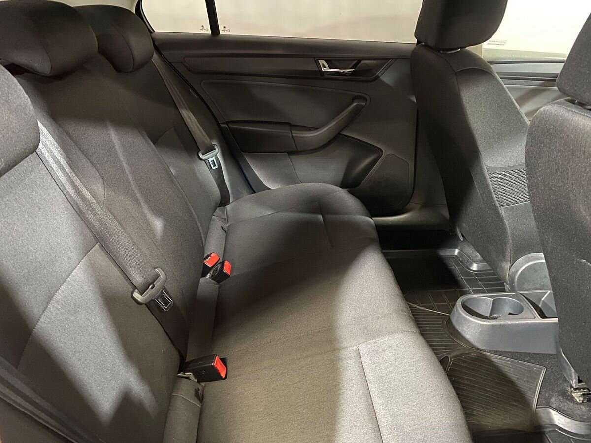 Skoda Rapid, 2018 Фото №11