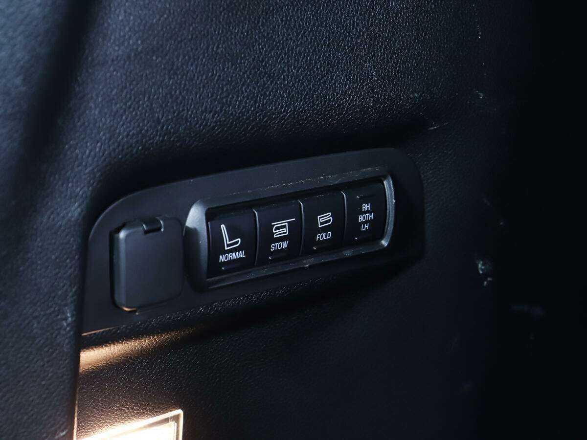 Ford Explorer, 2017 Фото №17