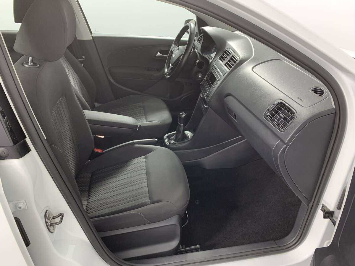 Volkswagen Polo, 2019 Фото №14