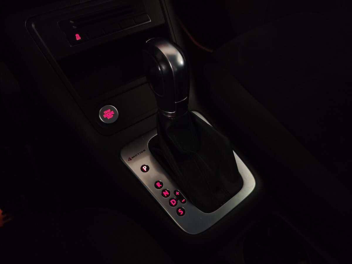 Volkswagen Tiguan, 2012 Фото №11