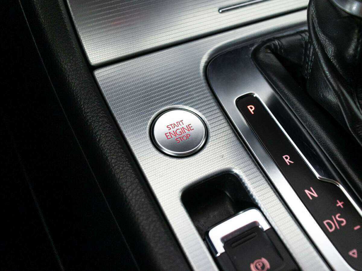 Volkswagen Touareg, 2012 Фото №19