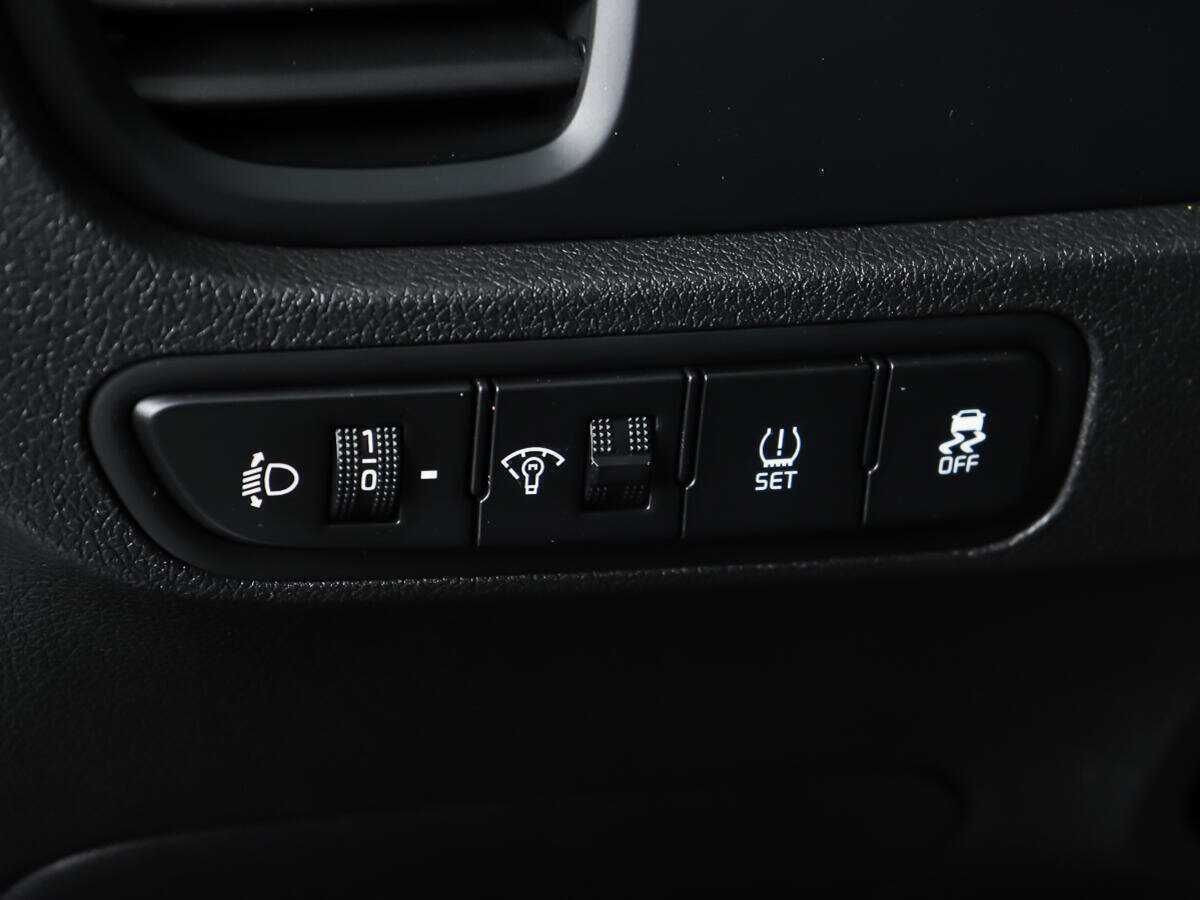 Kia Rio X-Line, 2018 Фото №16