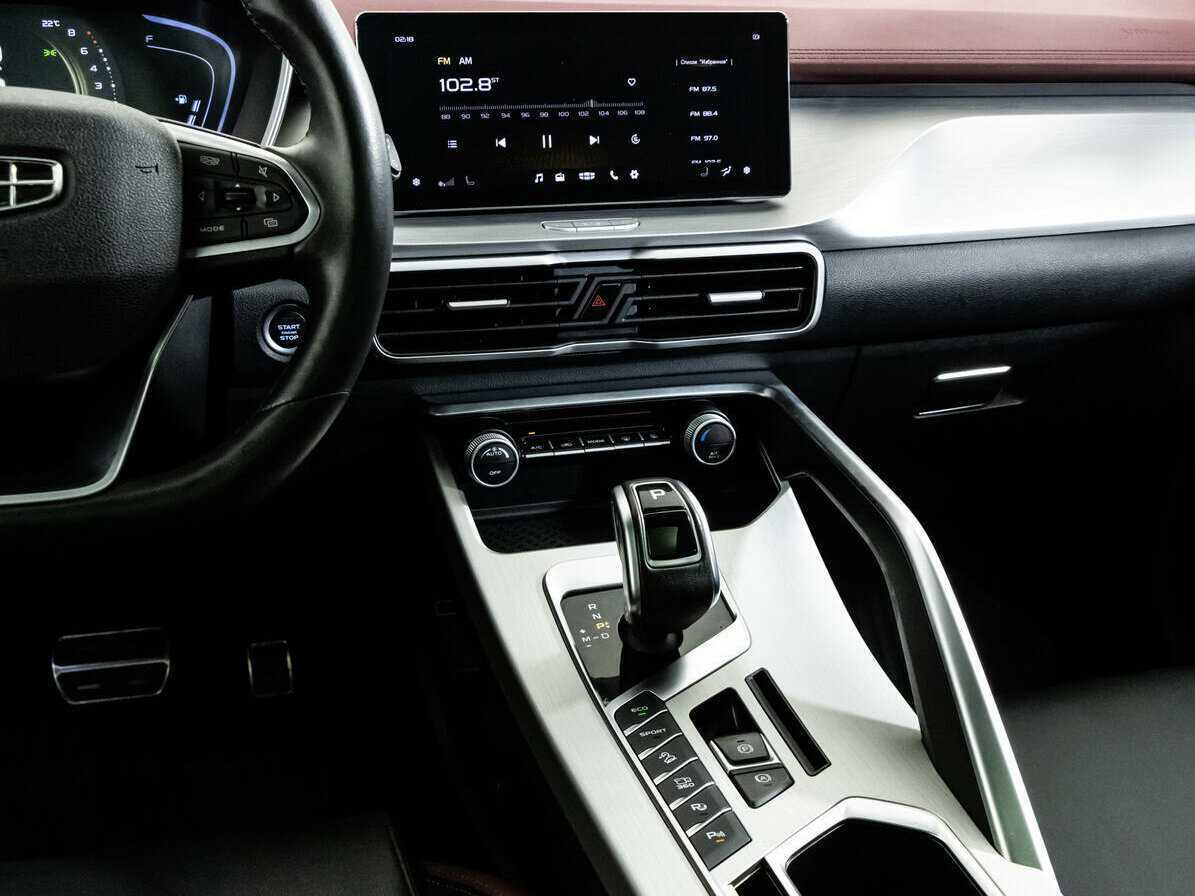 Geely Coolray, 2022 Фото №11