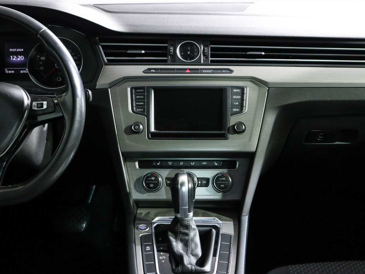 Volkswagen Passat, 2016 Фото №11