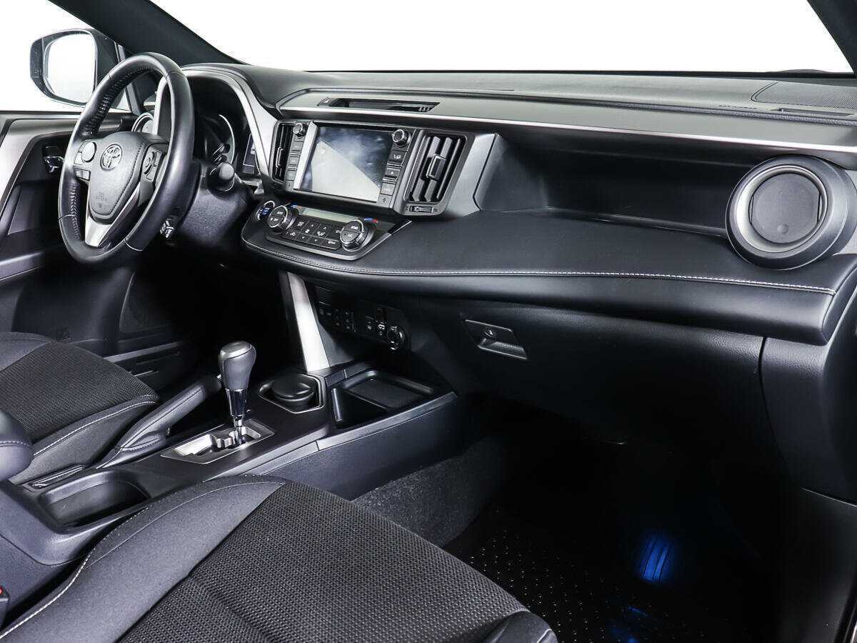 Toyota RAV4, 2018 - 48 714 км. | Фото №8