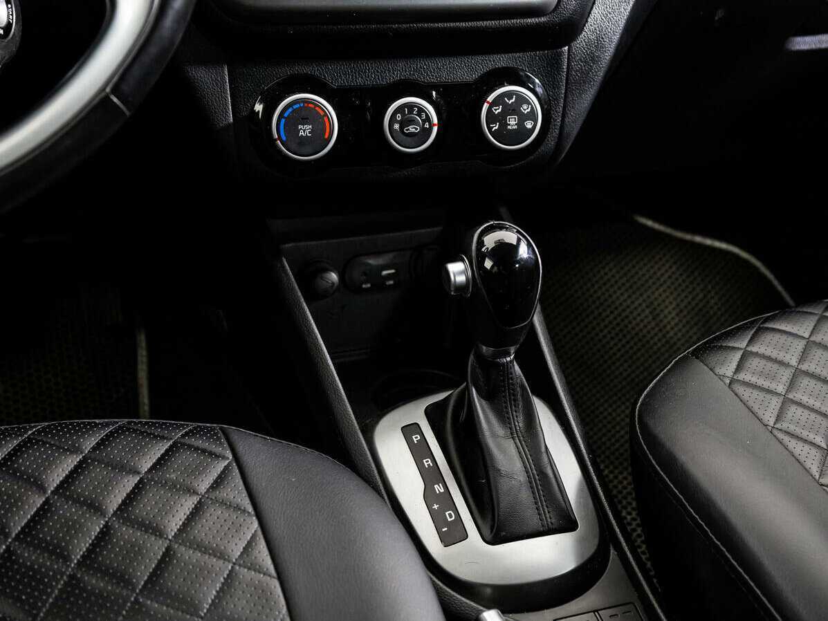 Kia Rio, 2017 Фото №13