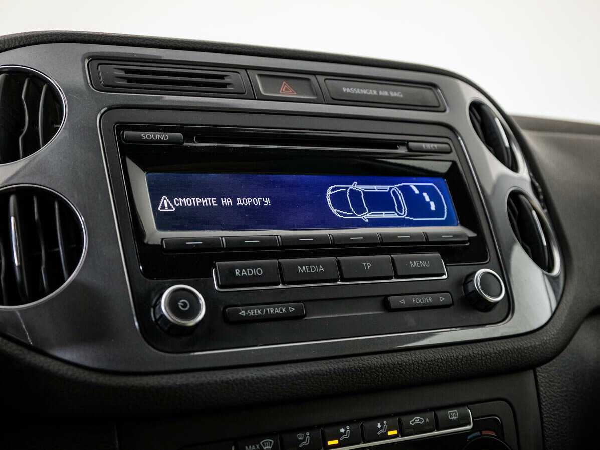 Volkswagen Tiguan, 2012 Фото №16