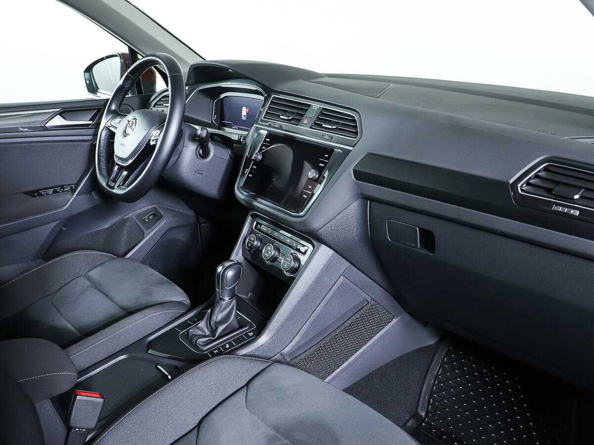 Volkswagen Tiguan L, 2019 - 122 491 км. | Фото №8