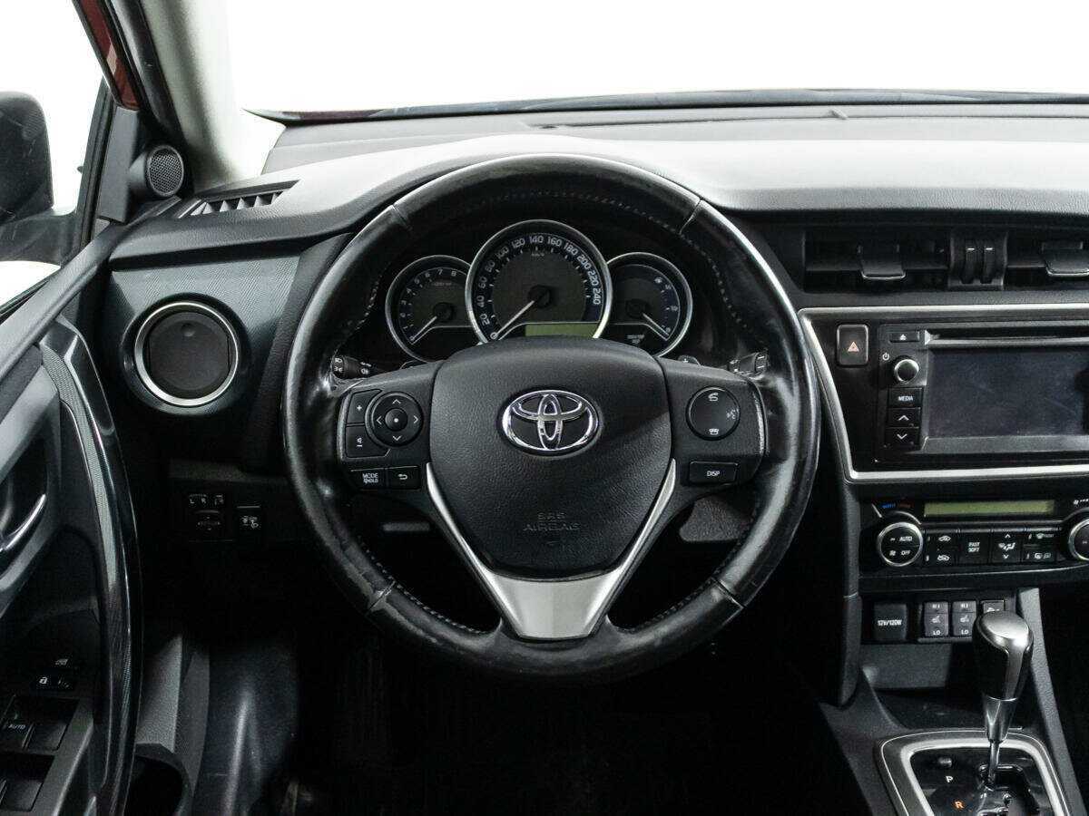 Toyota Auris, 2013 Фото №17