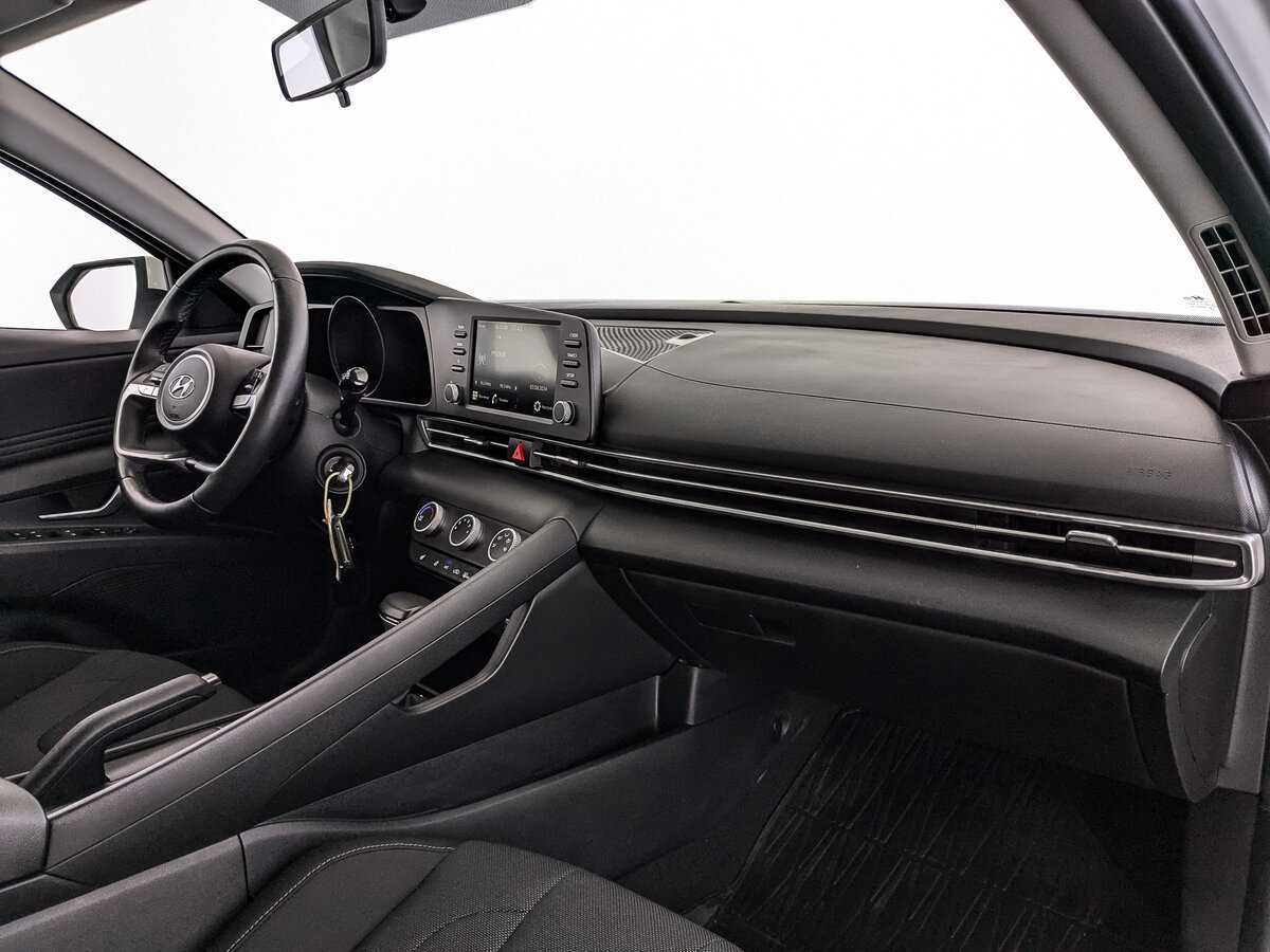 Hyundai Elantra, 2022 Фото №9