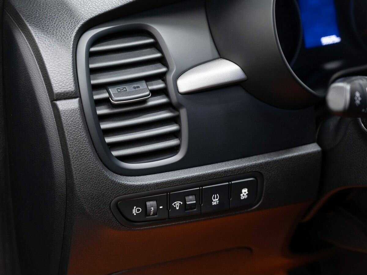 Kia Rio X-Line, 2019 Фото №18