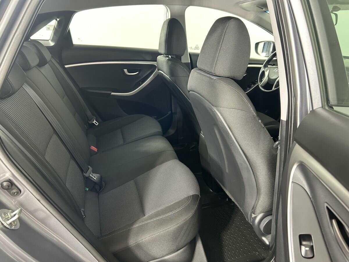 Hyundai i30, 2012 Фото №16
