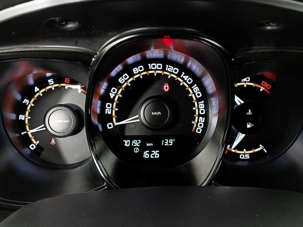 Lada (ВАЗ) Vesta SW, 2021 Фото №11