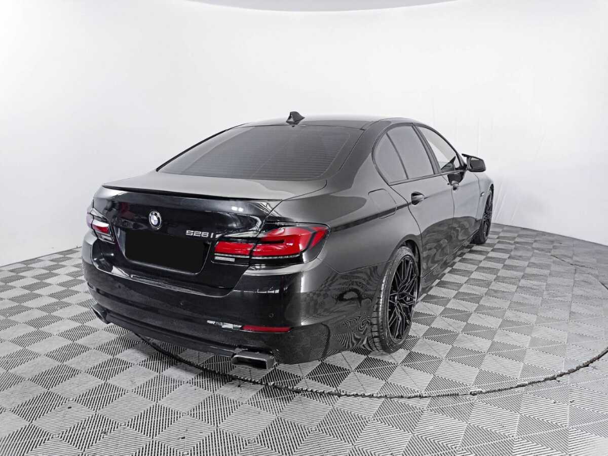 BMW 5 серии 528i xDrive, 2012 Фото №4