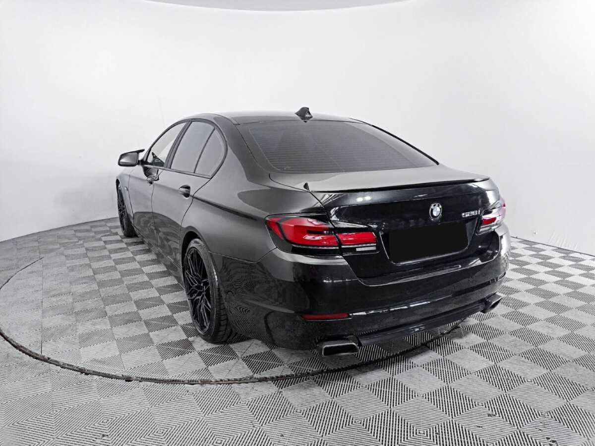 BMW 5 серии 528i xDrive, 2012 Фото №6