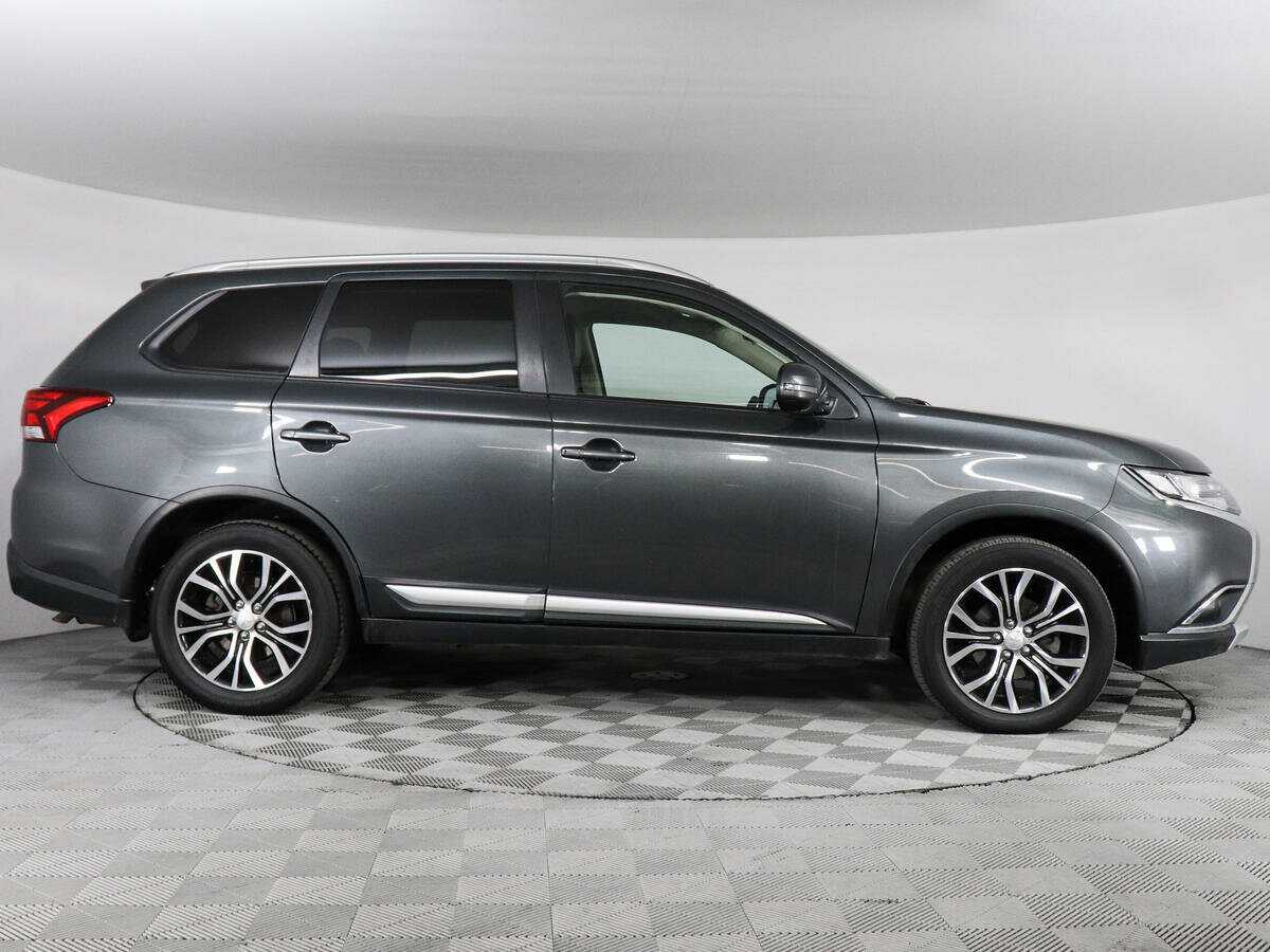 Mitsubishi Outlander, 2018 - 98 383 км. | Фото №4