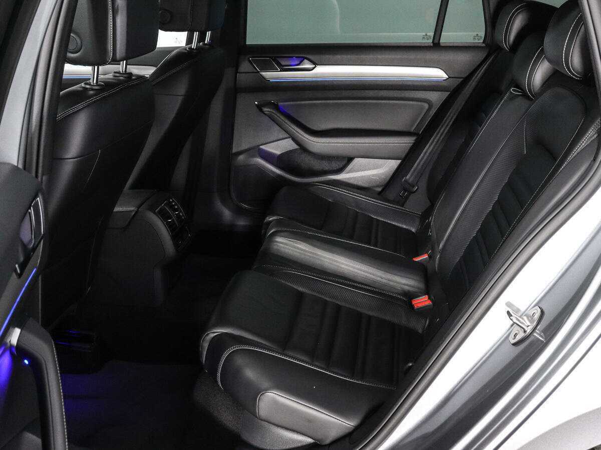 Volkswagen Passat, 2019 Фото №11