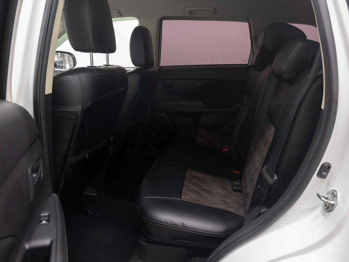 Mitsubishi Outlander, 2018 Фото №11