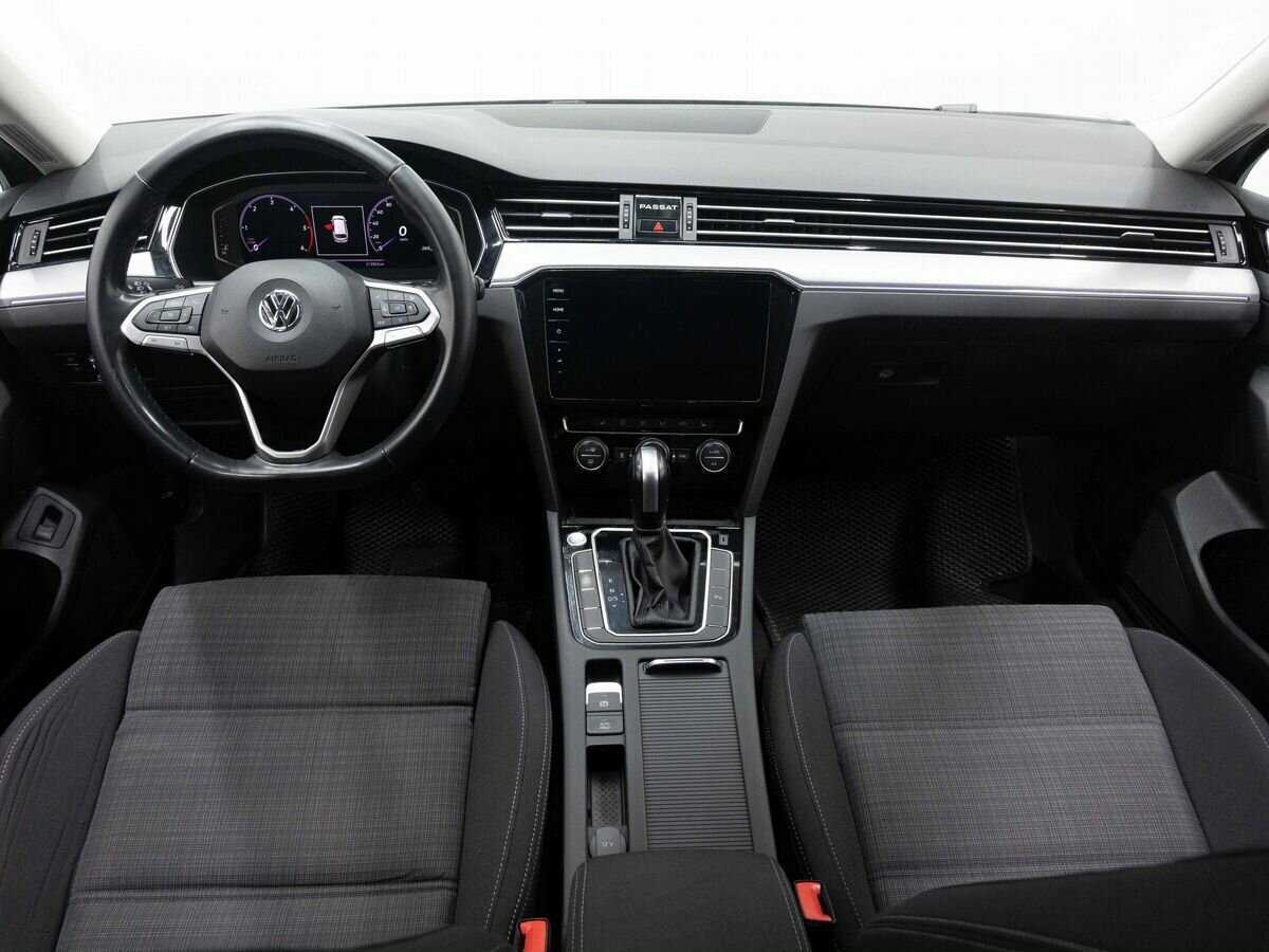 Volkswagen Passat, 2020 Фото №16