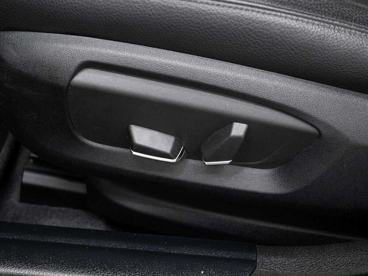 BMW 5 серии 528i xDrive, 2013 Фото №22