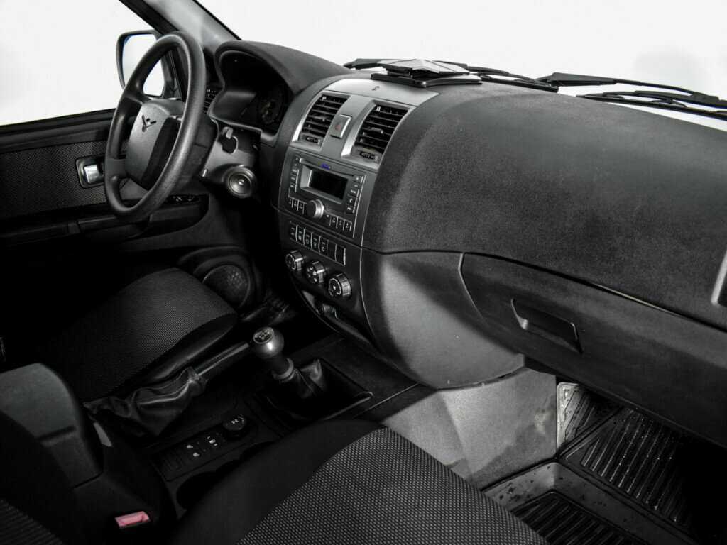 УАЗ Patriot, 2015 Фото №13