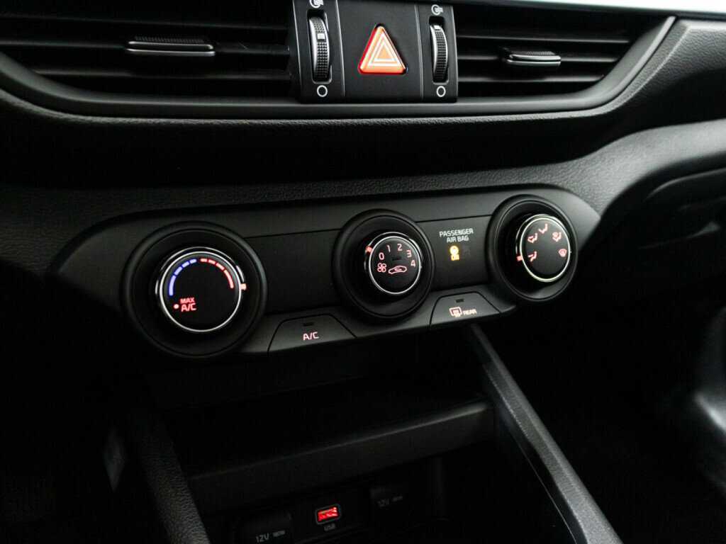 Kia Cerato, 2022 Фото №17