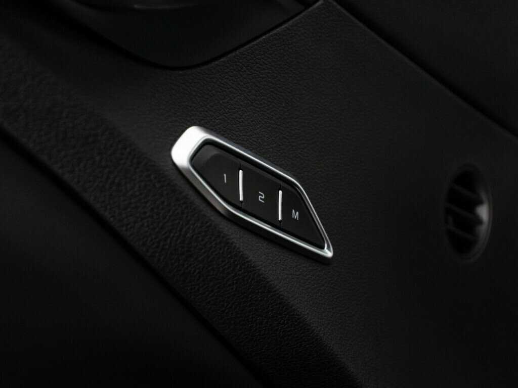 Geely Tugella, 2022 Фото №21