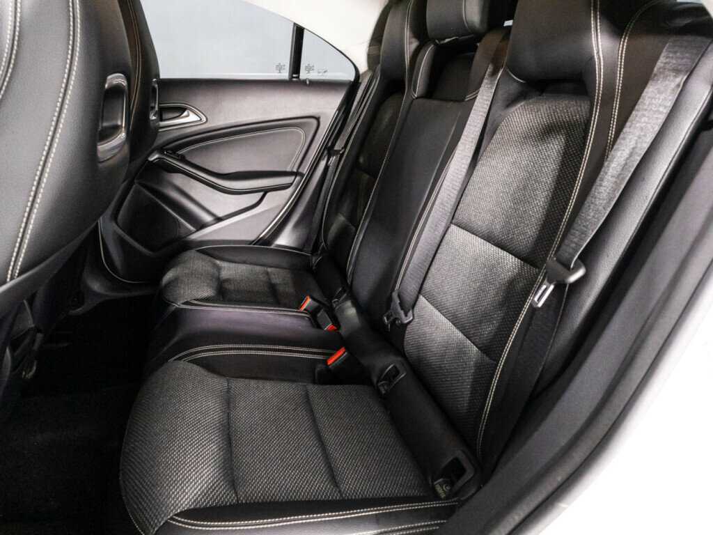 Mercedes-Benz CLA 200, 2014 Фото №10