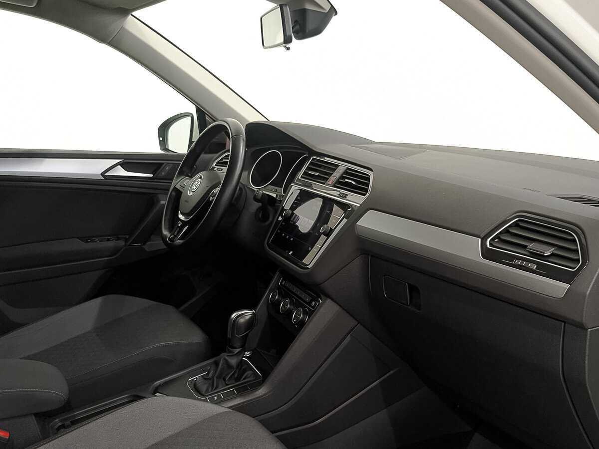 Volkswagen Tiguan, 2020 Фото №13