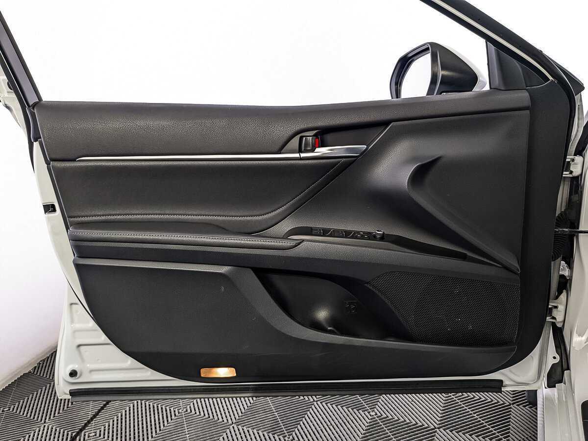 Toyota Camry, 2021 Фото №19