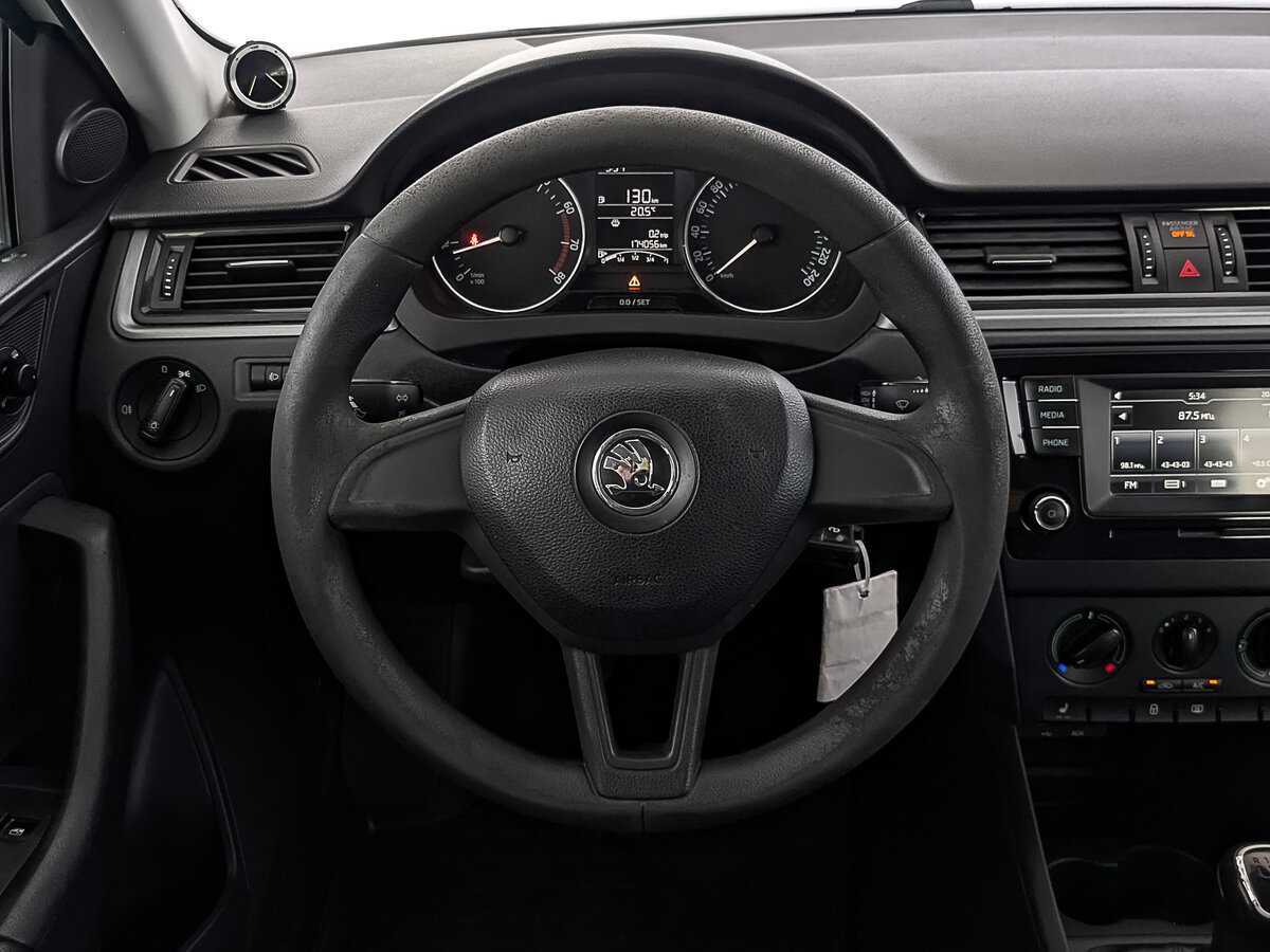 Skoda Rapid, 2017 Фото №21