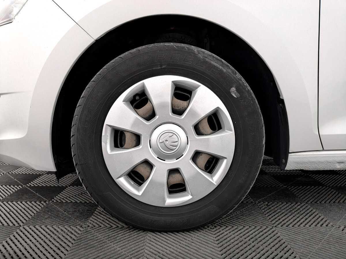 Skoda Rapid, 2017 Фото №18