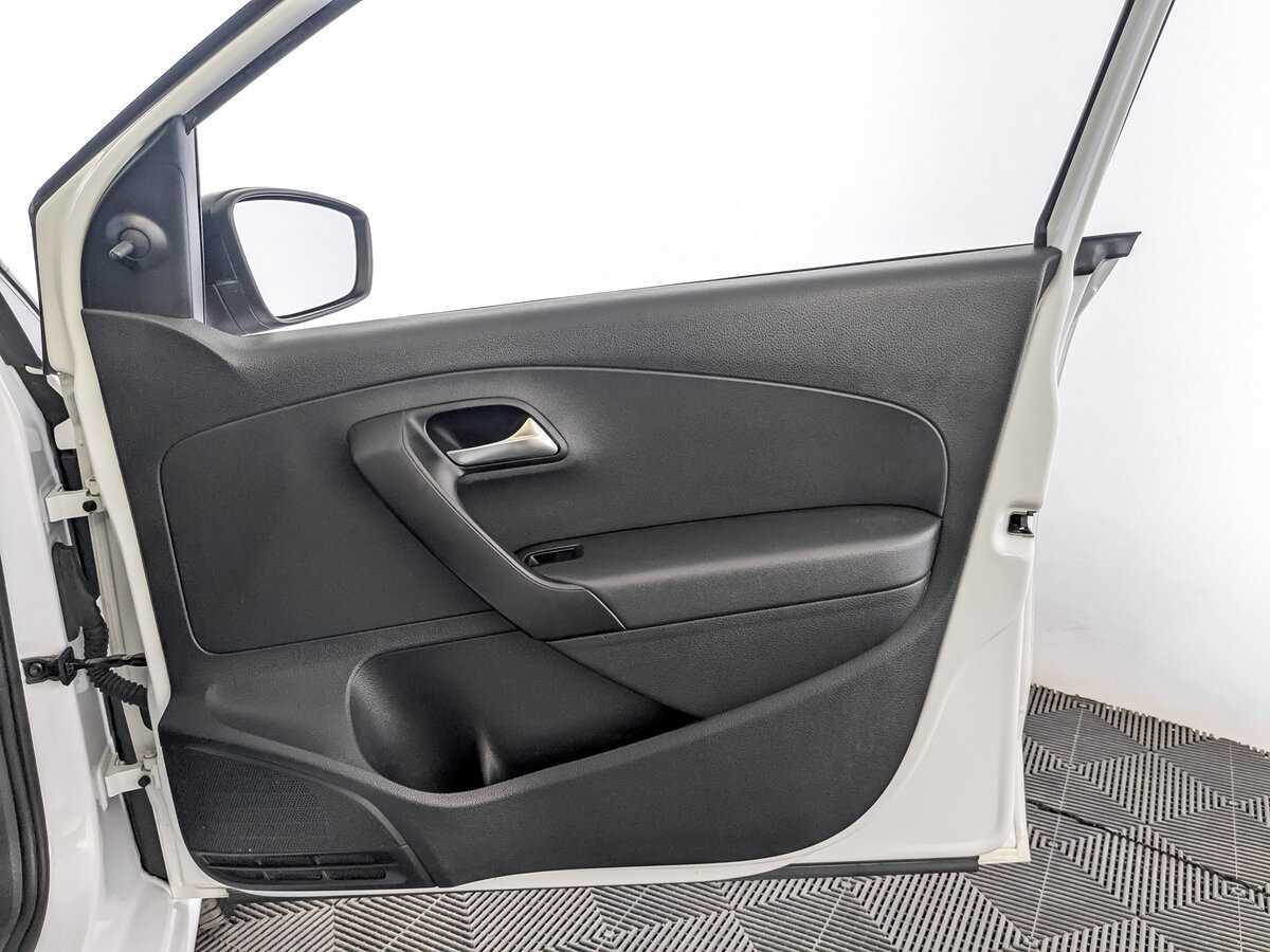 Volkswagen Polo, 2020 Фото №22