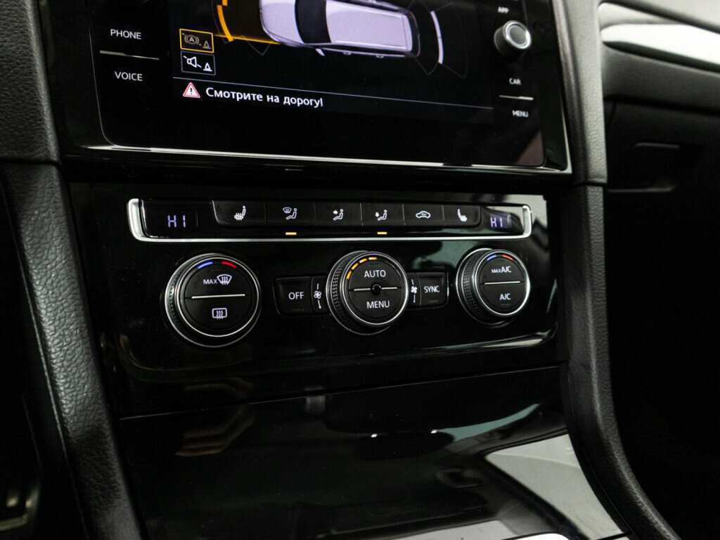 Volkswagen Golf, 2018 Фото №17