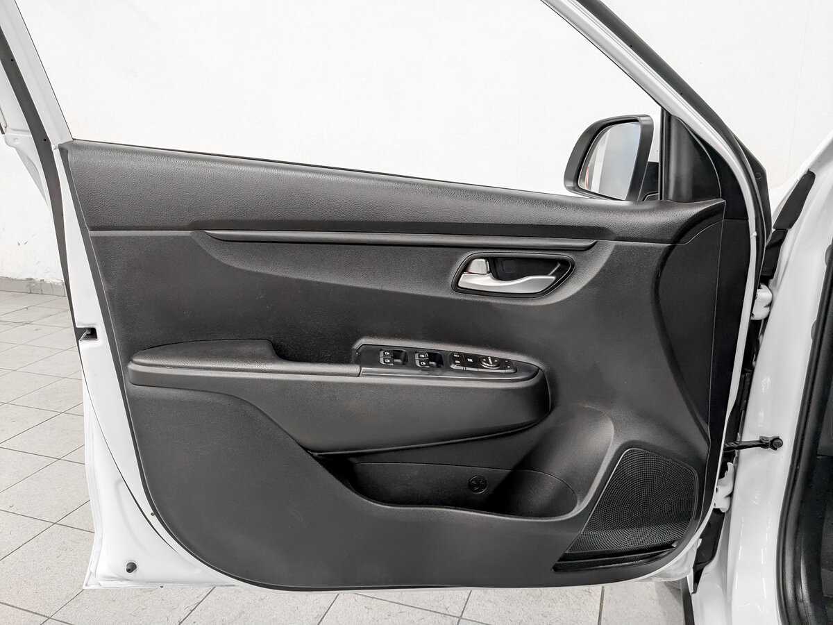 Kia Rio X-Line, 2020 Фото №16