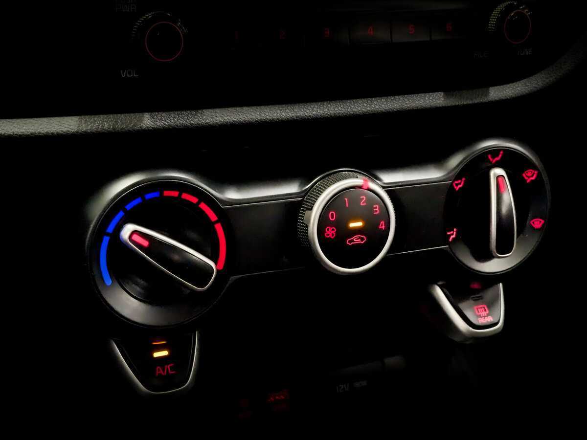 Kia Rio X-Line, 2019 Фото №24