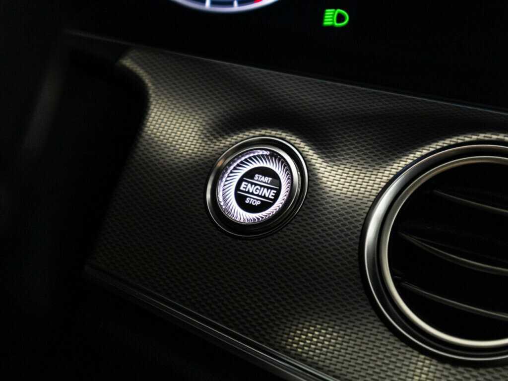 Mercedes-Benz E-Класс 200, 2018 Фото №20