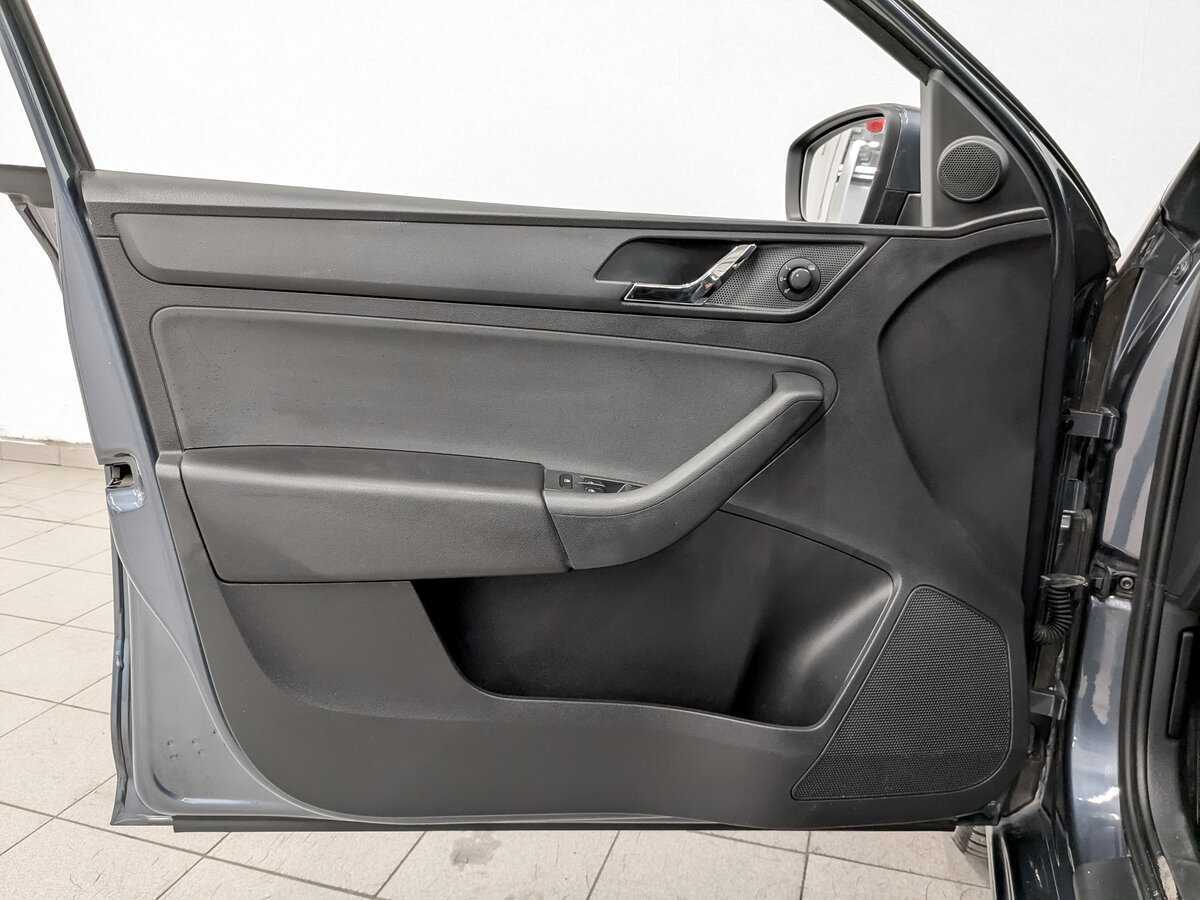 Skoda Rapid, 2016 Фото №17