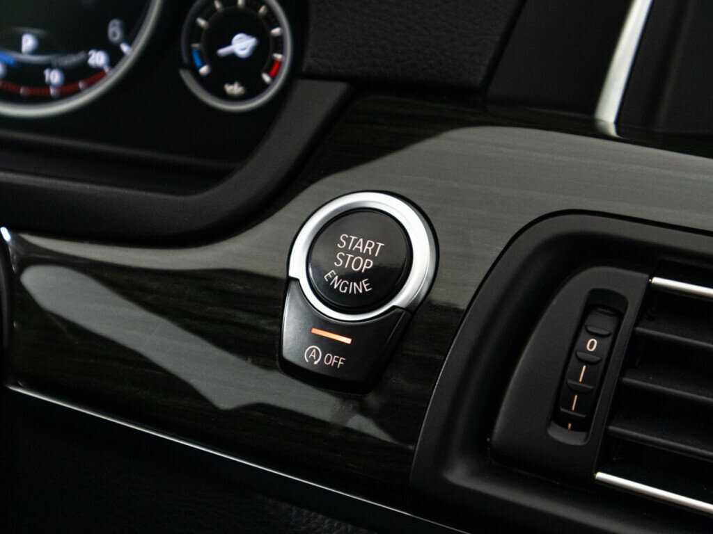 BMW 5 серии 530d xDrive, 2016 Фото №25