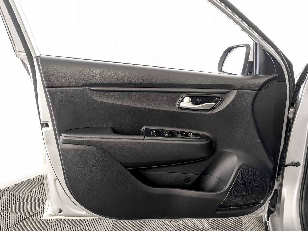 Kia Rio X-Line, 2020 Фото №18