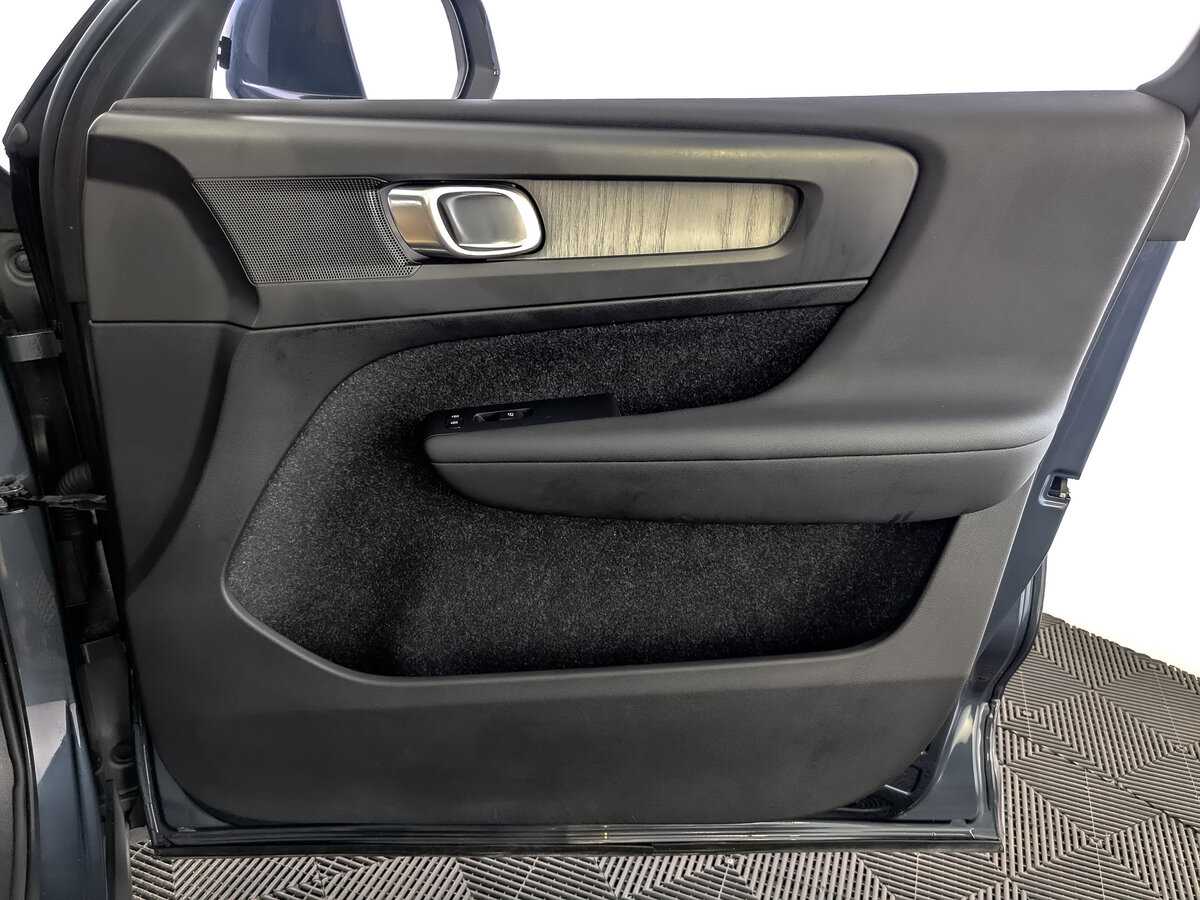 Volvo XC40, 2019 Фото №23