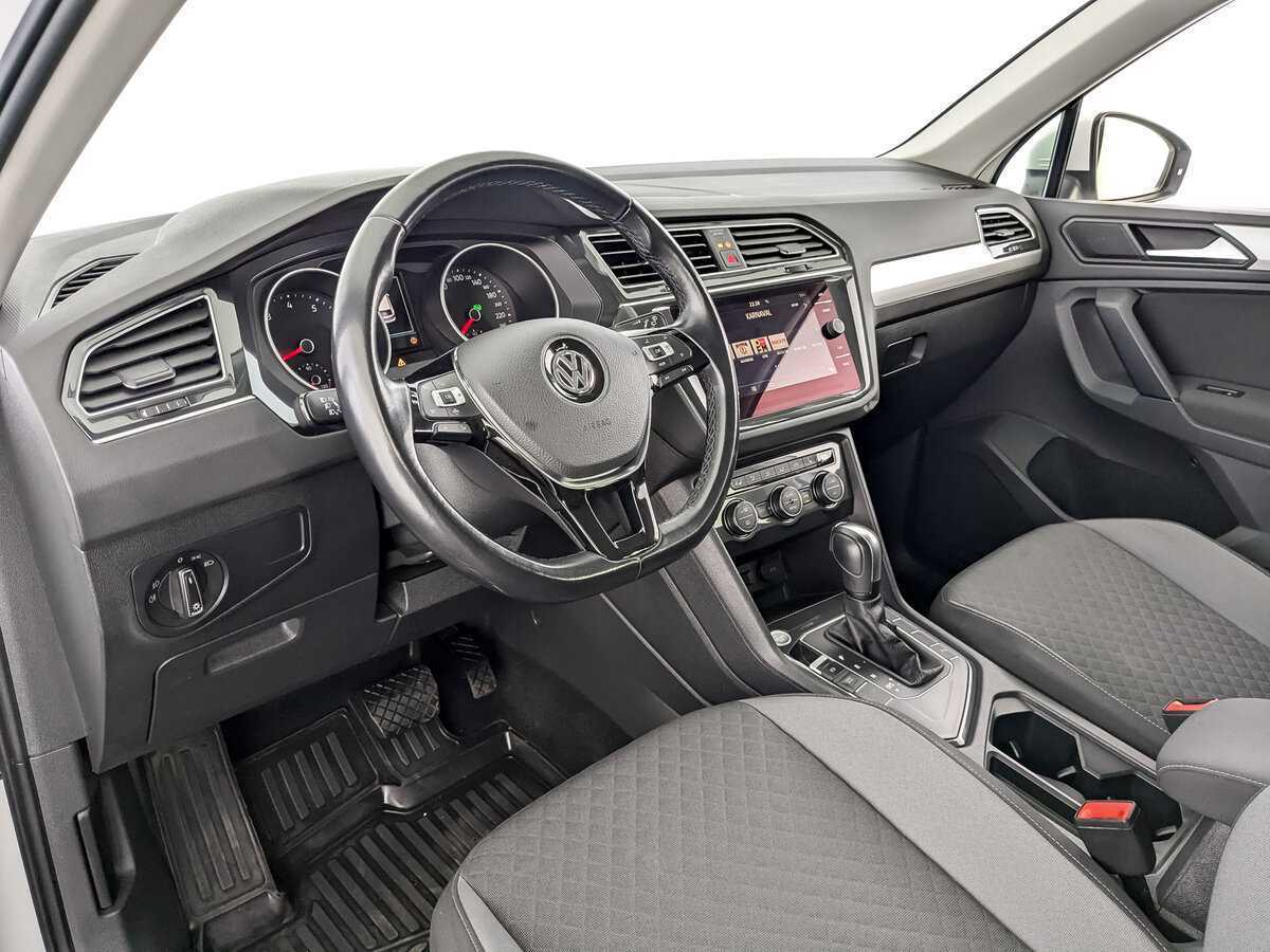 Volkswagen Tiguan, 2020 Фото №16