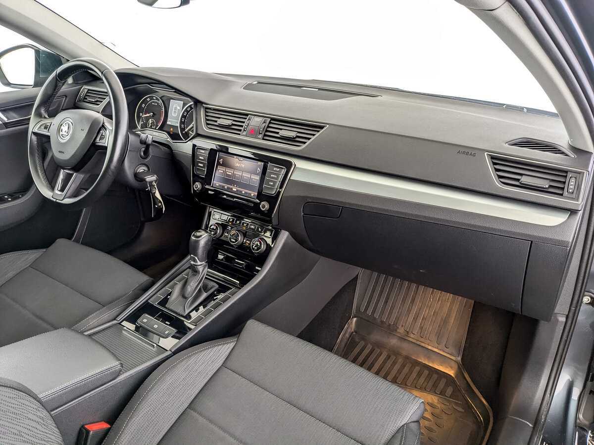 Skoda Superb, 2018 Фото №11